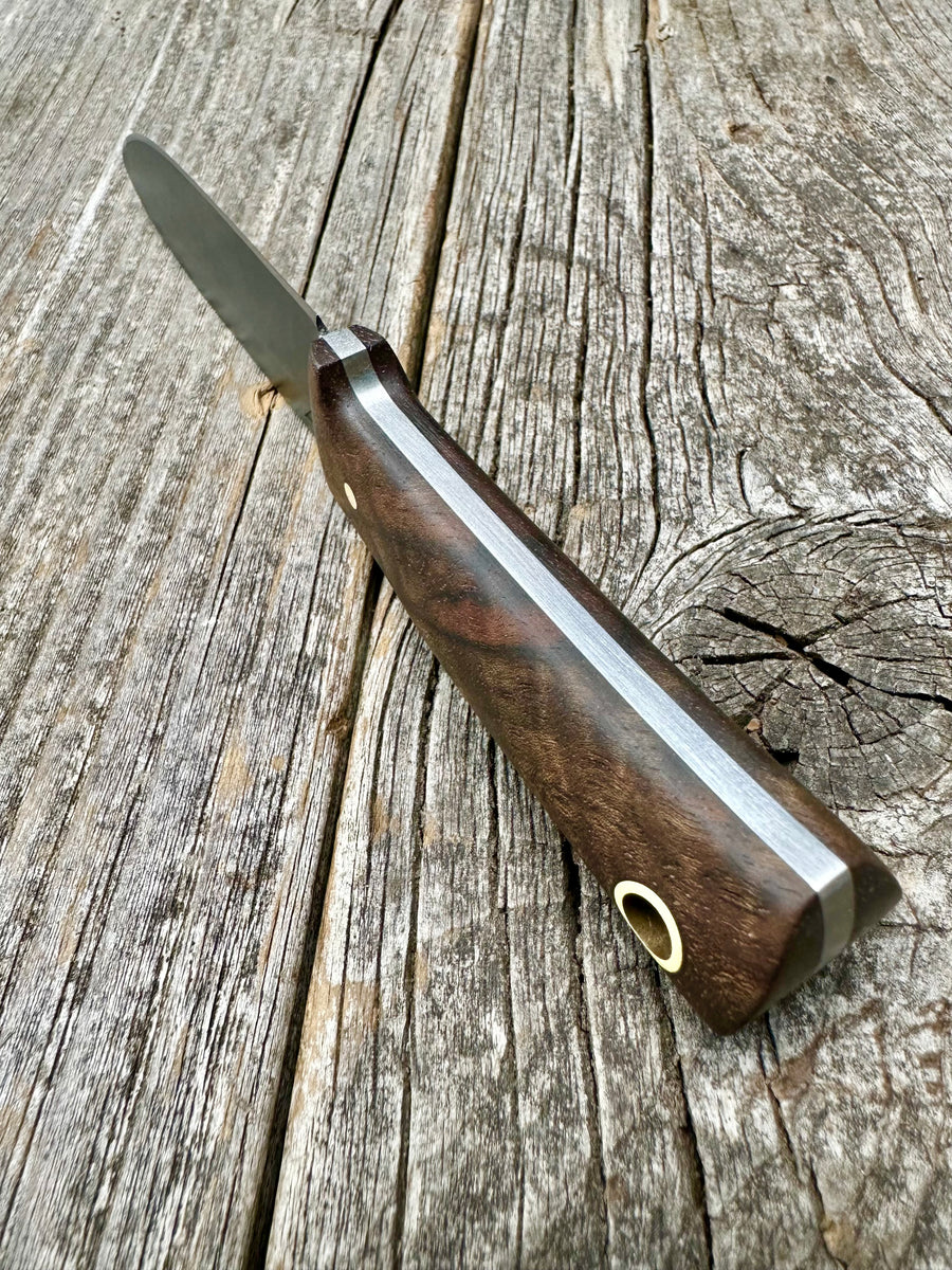 Survival Scout Knife — Feathered Walnut & Brass